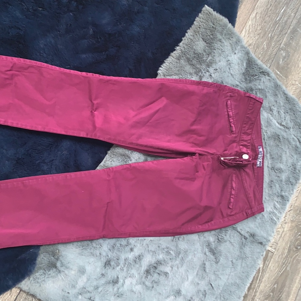 Guess Panta Size 27 Worn once , Burgundy / Purple color